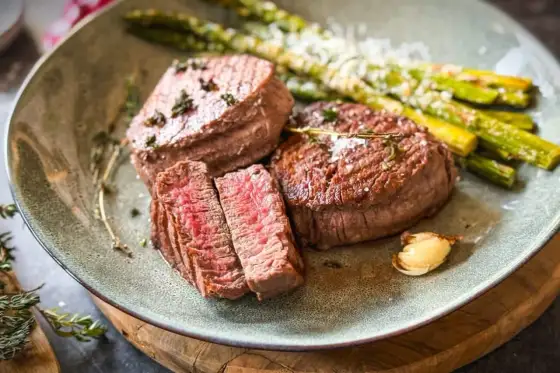 Filetsteak braten - So wird es perfekt zart und saftig