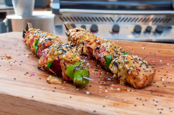 Schaschlik grillen - So gelingen saftige Spieße!